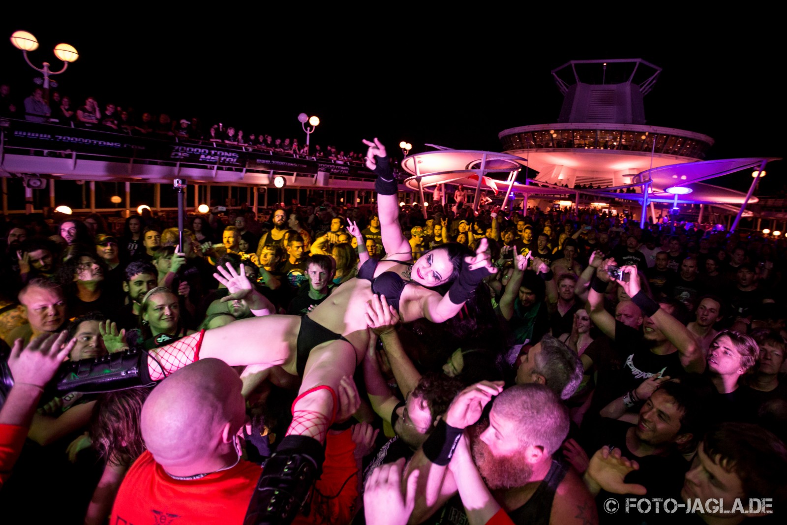 70000 Tons of Metal 2014, Girls just wanna have fun 70000 Tons of Metal 2014, Girls just wanna have fun